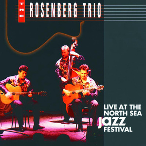 沦为军妓被扒开双腿玩弄
